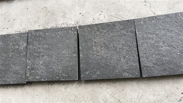 Dark Driveway Pavers