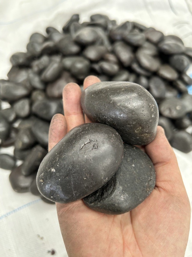 black pebble stone A grade black pebble stone A grade